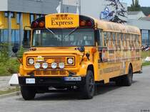 Chevrolet von Insel Rügen Express im Stadthafen Sassnitz am 17.07.2017