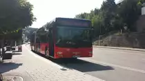 Hier ist de SHA T 5748 der FMO auf der Buslinie 760 nach Böblingen ZOB unterwegs. Gesichtet am 19.07.2018 am Postamt in Waldenbuch.