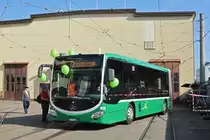 Am 08.09.2018 fand in der HW der Basler Verkehrsbetriebe ein Tag der offenen Tür statt. Im Mercedes Citaro 7038 durften sich alle einmal hinters Steuer setzen. Ein Chauffeur erklärte den Besuchern den ganzen Führerstand.