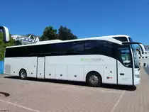 Mercedes Tourismo von BerlinMobil aus Deutschland im Stadthafen Sassnitz am 15.07.2017