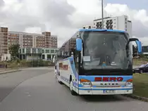 Rostock Hauptbahnhof am 31. August 2018, hier steht ein Reisebus der Firma Berg aus Lübeck.