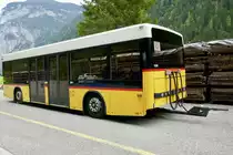 Ex VBL Anhänger für den HESS Buszug am 16.9.18 beim Parkplatz der Schilthorn Bahnen parkiert.