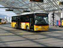 Postauto - Iveco Irisbus Crossway  GR 170433 bei den Postauto Haltestellen beim Bahnhof von Chur am 19.09.2018