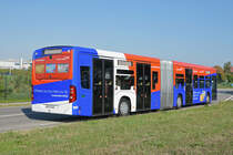 Mercedes Citaro 7053 mit einer Werbung für die Cornercard und British Airways, auf der Linie 50, fährt zur Haltestelle Euro Airport Cargo. Die Aufnahme stammt vom 20.09.2018.