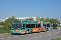 Mercedes Citaro 7052 mit der easy Jet Werbung, auf der Linie 50, hat die Haltestelle Euro Airport Cargo durchfahren und fährt Richtung Basel. Die Aufnahme stammt vom 20.09.2018.