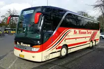 Setra S 416 HDH 'Nr.Nissum Tourist' aus Dänemark, hier am Hardenbergplatz in Berlin am 24.10.2017.