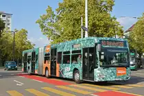 Mercedes Citaro 7052 mit der easy Jet Werbung, auf der Linie 50, hat die Haltestelle am Kannenfeldplatz verlassen und fährt Richtung Bahnhof SBB. Die Aufnahme stammt vom 30.09.2018.