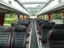 Fahrgastraum des Van Hool TX17 von URB aus Deutschland in Sassnitz am 18.07.2017