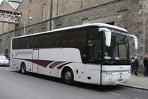 Scania Van Hool Alizee Reisebus am 19.9.2018 vor der Guinness Brauerei in Dublin.