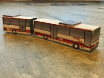 Phantasie Setra Buszug. 
Zugfahrzeug Setra 315 UL und Anhänger von S321 Gelenkbus. 
(Papierbögen von www.eab.minimodel.cz)