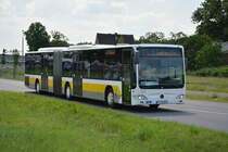 Am 04.06.2016 fährt TF-VG 107 für die ILA 2016 auf der Shuttle Linie  S . Aufgenommen wurde ein Mercedes Benz Citaro I Facelift GÜ der VTF.