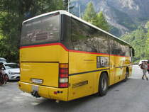 Postauto - Neoplan Transliner an der Seilbahnstation von San Carlo im Bavonatal am 22.9.18 