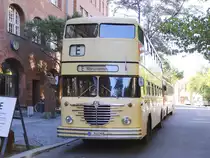 Büssing D2U der Traditionsbus GmbH Berlin am 30. September 2018 im Zubringerverkehr zwischen dem Deutschen Technikmuseum (Trebbiner Straße) und der Monumentenhalle.