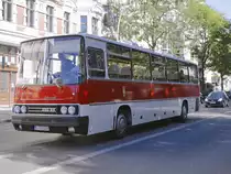 Ikarus 250.59 am 30. September 2018. in der Kreuzberstr. in Richtung Monumenten Str. in Berlin