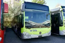Ein neuer MB C2 K Hybrid für die Busland AG am 13.10.18 bei Evobus in Kloten abgestellt.