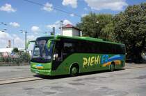 Bus Zwickau: Temsa Safari RD vom Omnibusbetrieb Hartmut Piehler, aufgenommen im Juli 2018 am Hauptbahnhof in Zwickau. 