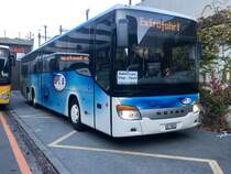 Setra 417 UL der LLB für den Bahnersatz zwischen Visp und Täsch, am 23.10.18 beim Bahnhof Visp.