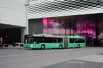 MAN Bus 762, im Einsatz als Tramersatz auf der Linie 6, wendet am Messeplatz. Die Busse ersetzen das Tram, weil die Geleise beim badischen Bahnhof ersetzt werden und die Haltestellen behindertengerecht umgebaut werden. Die Aufnahme stammt vom 19.10.2018.