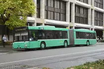 MAN Bus 758, im Einsatz als Tramersatz auf der Linie 3, wartet an der Endstation am Aeschenplatz. Die Aufnahme stammt vom 28.10.2018.
