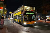 MAN Lion's City DD der BVG, B -V 3485, hier auf der Linie M85 in Berlin /nahe Potsdamer Platz im Oktober 2018.