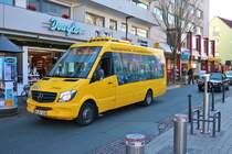 BRH ViaBus/Stadtwerke Bad Vilbel (VilBus) Mercedes Benz Sprinter Kleinbus am 17.11.18 in Bad Vilbel auf der Linie 62