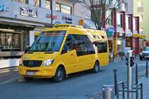 BRH ViaBus/Stadtwerke Bad Vilbel (VilBus) Mercedes Benz Sprinter Kleinbus am 17.11.18 in Bad Vilbel auf der Linie 61