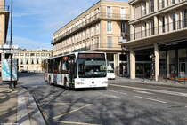 562 (BR 777 VN) ist am 12.11.2018 als Linie 4 nach Le Havre, Gares an der Haltestelle George V abgefahren.