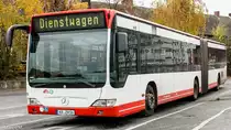 Ein Mercedes Benz O530G Facelift von der SWK ( Stadtwerke Krefeld ) mit der Wagennummer 5616 am Krefelder Hauptbahnhof Süd. | Dezember 2018