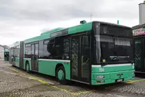 MAN Bus 764 steht hinter dem Depot Dreispitz auf einem Abstellplatz. Die Aufnahme stammt vom 08.12.2018.