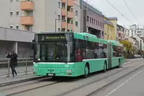 MAN Bus 752 im Einsatz als Tramersatz auf der Linie 3, die wegen einer Baustelle nicht nach Birsfelden verkehren kann. Hier bedient der Bus die Haltestelle Schulstrasse. Die Aufnahme stammt vom 23.11.2018.