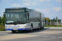 Am 04.06.2016 fährt HVL-VG 401 für die ILA 2016 auf der Shuttle Linie  S . Aufgenommen wurde ein MAN Lion's City G.