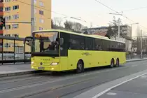 VVT Linie 4176, Bus BD-13626 von Postbus, an der Haltestelle Höttingerau-West in Innsbruck. Es besteht in Nassereith Umstiegsmöglichkeit nach Imst und Reutte. Aufgenommen 15.12.2018.