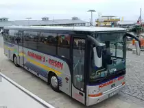 Van Hool T915 CL von Schramm's-Reisen aus Deutschland im Stadthafen Sassnitz am 28.04.2015