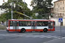 DPMB 14Tr 3259 am 18.August 2018 bei der Haltestelle Hlavni nadrazi.