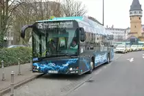 VGF/ICB Solaris Urbino 12 Electric Wagen 233 am 27.12.18 auf der Linie 75