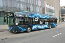 VGF/ICB Solaris Urbino 12 Electric Wagen 233 am 27.12.18 auf der Linie 75