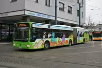 ESWE Verkehr Mercedes Benz Citaro 1 Facelift G Wagen 327 Märchenbus Werbung am 28.12.18 in Mainz Hbf auf der Linie 6