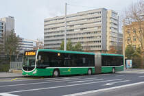 Mercedes Citaro 7040, auf der Linie 36, bedient die Haltestelle beim badischen Bahnhof. Die Aufnahme stammt vom 28.12.2018.