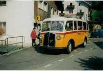 Aus dem Archiv: Geiger, Adelboden Nr. 3/BE 1585 Saurer/Gangloff am 25. August 1997 Kiental, Post (Oldtimerfahrt zum Jubil�um 25 Jahre Verkehrsverein Kiental)