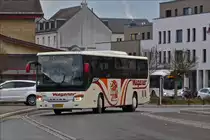 WV 2059, Setra S 415 UL, von Voyages Wagener, biegt am 04.01.2019 in die Bushaltestelle in Diekirch am Bahnhof ein.