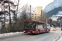 Innsbruck: Bus Nr. 419 der Linie O bei der Hst. Tschiggfreystraße kurz vor Umstellung des Liniennetzes. Mit Umstellung der Linienäste zur Peerhofsiedlung und nach Technik West auf Straßenbahn Ende 2017 war der Ast nach Allerheiligen der letzte, der noch von der Linie O bedient wurde. Aufgenommen 23.1.2019.