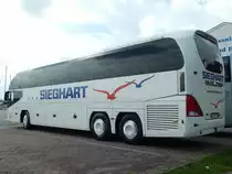 Neoplan Cityliner von Sieghart aus Deutschland im Stadthafen Sassnitz am 27.08.2017