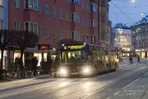 Innsbruck: Bus Nr. 446 der Linie O kurz vor Umstellung auf Straßenbahn an der Hst. Maria-Theresien-Straße. Aufgenommen 24.1.2019.