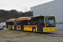 Mercedes Citaro 55 der BLT steht am Straßenrand bei der Firma Kestenholz in Pratteln. Die Aufnahme stammt vom 28.01.2019.