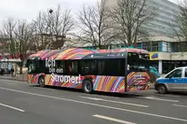 ICB Solaris Urbino 12 Electric Wagen 235 am 08.02.19 auf der Linie 75 in Frankfurt am Main