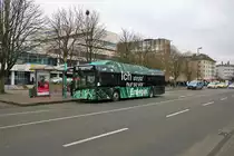 ICB Solaris Urbino 12 Electric Wagen 231 am 08.02.19 auf der Linie 75 in Frankfurt am Main