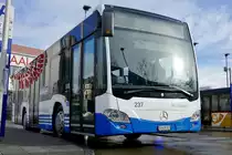 Mercedes-Benz C2 K 237 'SG 439 127' von Wil Mobil am 9.2.19 auf dem Bahnhofplatz von Wil.