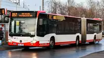 Ein Mercedes Benz O530G der 2. Generation von der SWK (Stadtwerke Krefeld) mit der Wagennummer 5693 am Krefelder Hauptbahnhof (Süd). | Februar 2019
