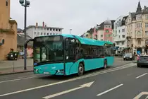 VGF/ICB Solaris Urbino 12 Wagen 212 am 08.02.19 in Frankfurt am Main 