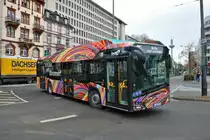 ICB Solaris Urbino 12 Electric Wagen 235 am 08.02.19 auf der Linie 75 in Frankfurt am Main
